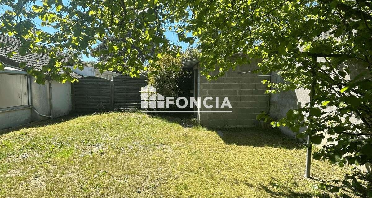 A Saint Michel, agréable maison de plain pied avec 2 chambres et un garage - photo 11