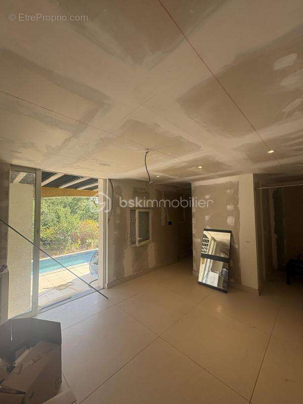 À Découvrir, Villa récente  avec piscine a 3 minutes d'Ales - photo 6