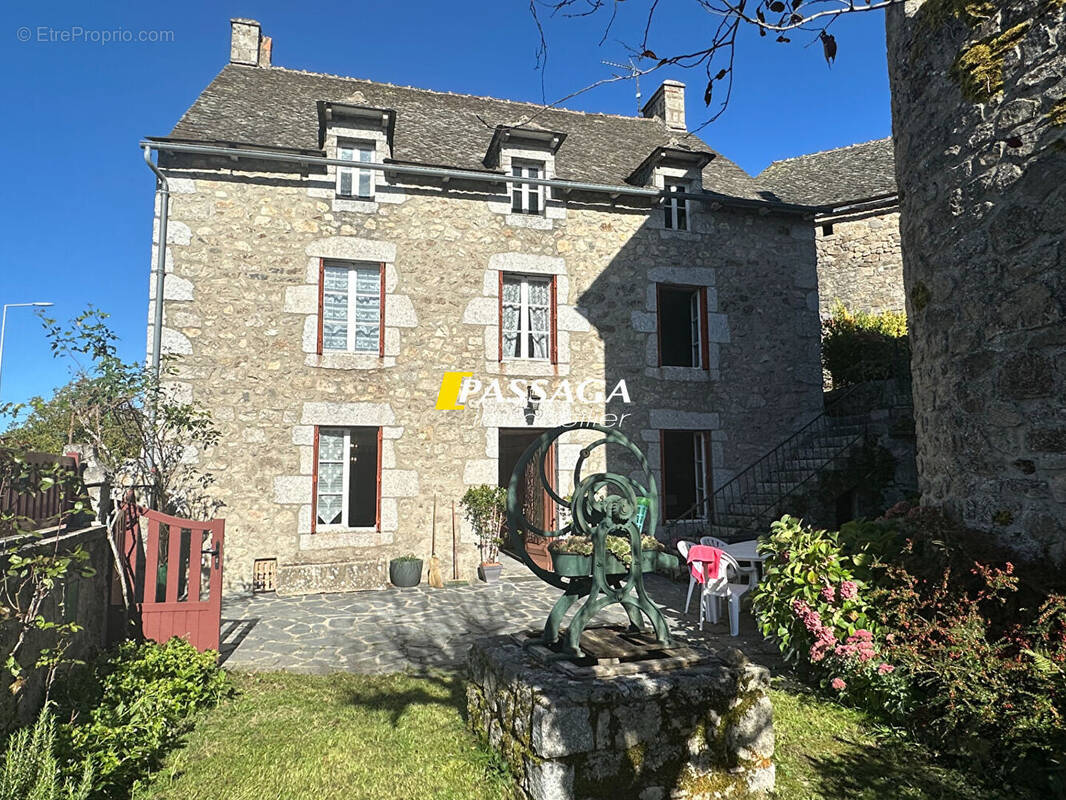 Maison à LE NAYRAC