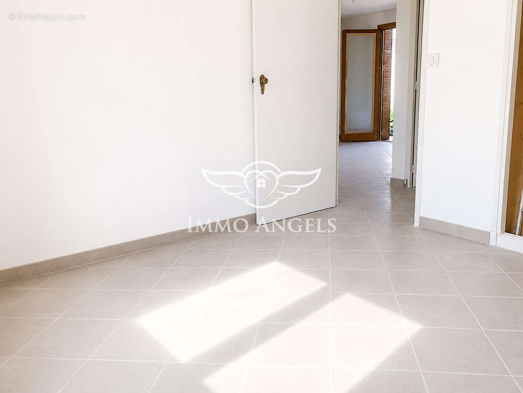 Maison 73 m² à Valreas  - photo 8