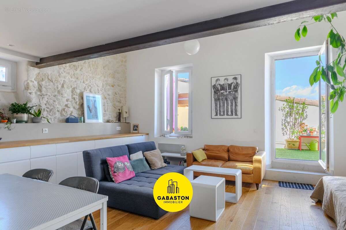 Appartement à MARSEILLE-6E