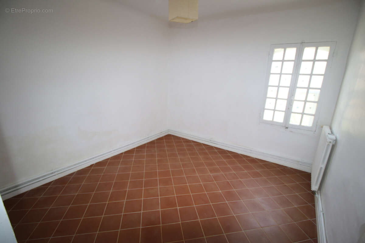 Maison à FONTVIEILLE