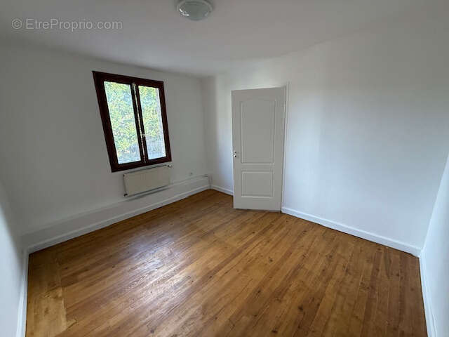 Maison à MERY-SUR-OISE