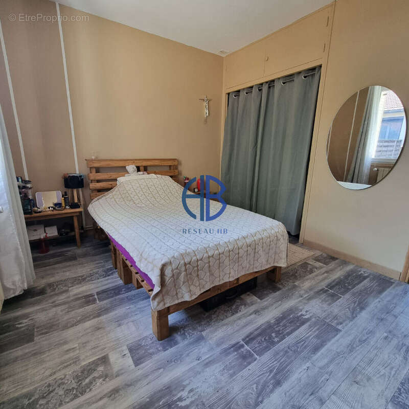 Maison à LA TOUR-DU-PIN