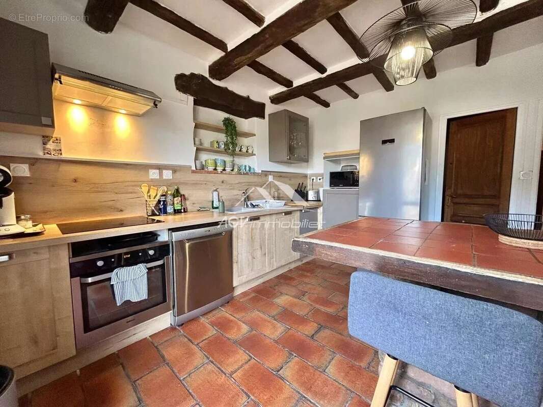 Maison à SAINT-JEAN-DU-PIN