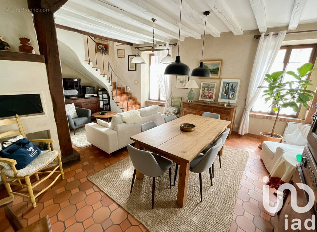 Photo 1 - Maison à SAINT-GERMAIN-LES-ARPAJON