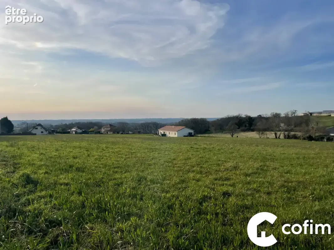 Terrain à GARLIN