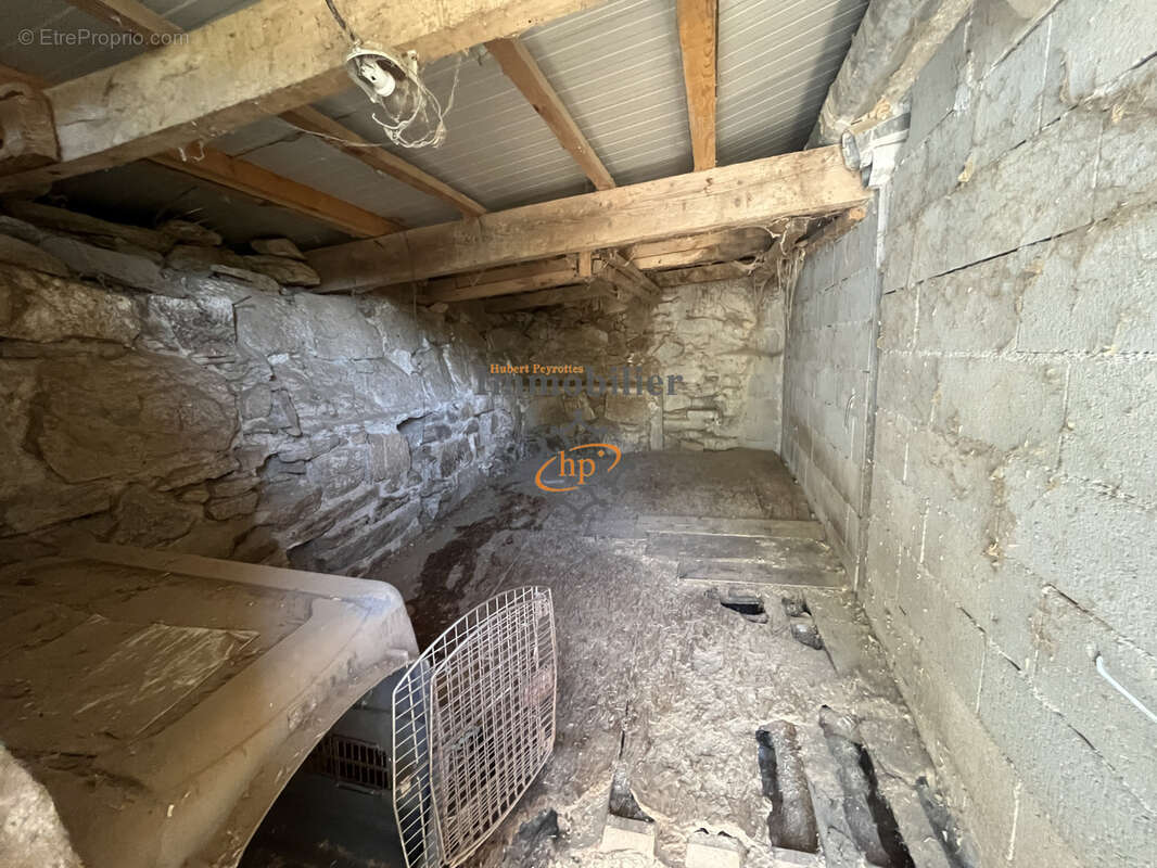 Vente Lestrade et Thouels maison de campagne avec terrain attenant. - photo 12