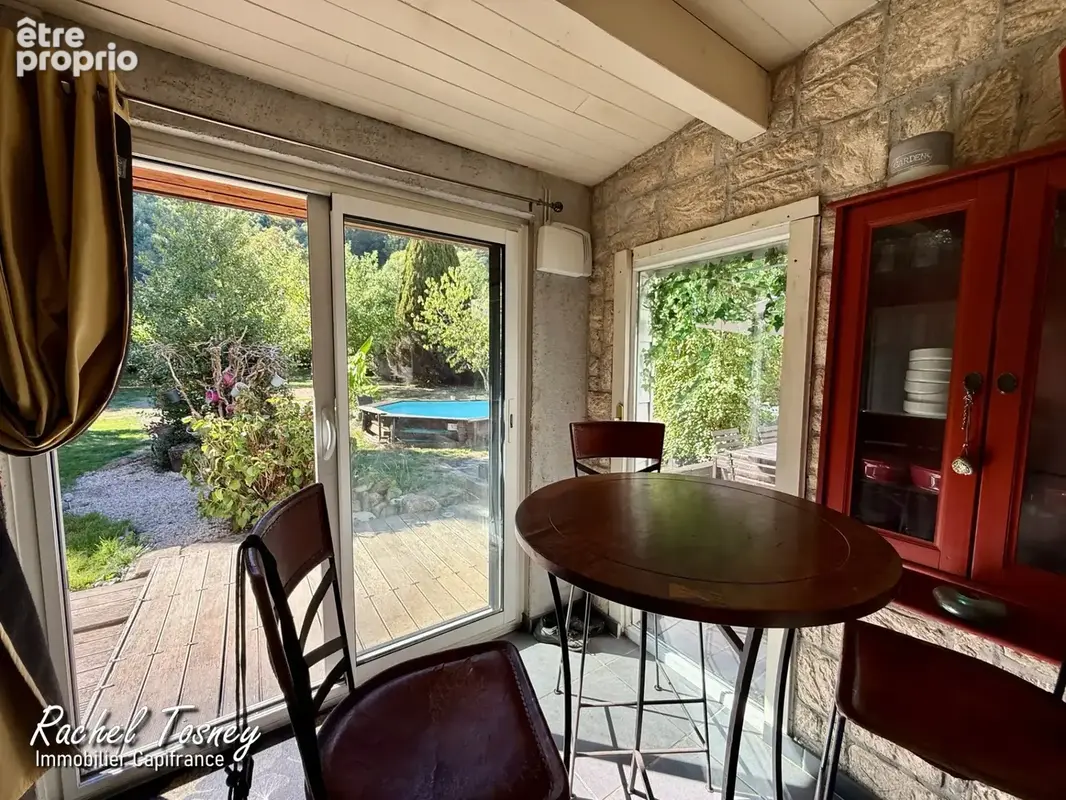 À VENDRE – Authentique corps de ferme T7 -210m²- rénové avec jardin et vue sur les Vosges – - photo 7