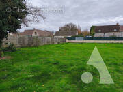 Terrain à CREPY-EN-VALOIS