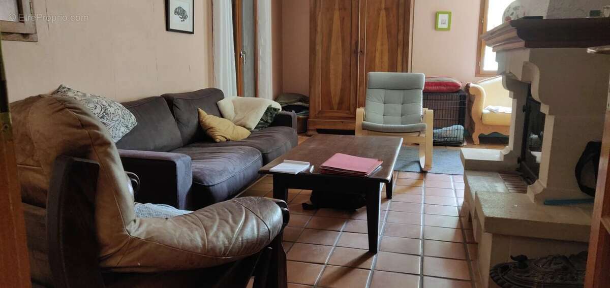 Maison de plain-pied, garage et jardin à vendre à Rioux (17) - photo 12