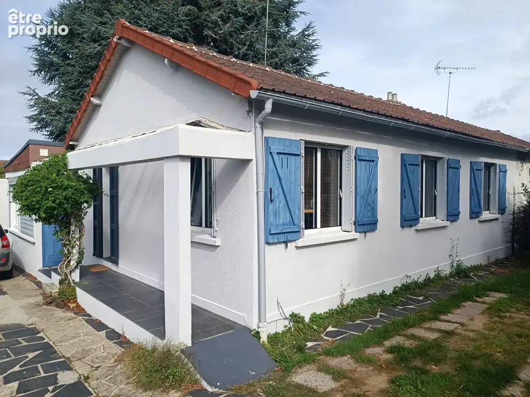 Maison de plain-pied 5 pièces, 99 m²,  4 chambres, terrain de 561 m²  FONTENAY LE FLEURY - photo 6