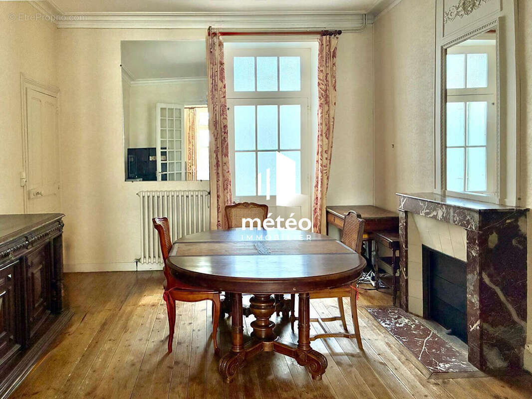 Centre ville des Sables maison 141.5 m2 - photo 5