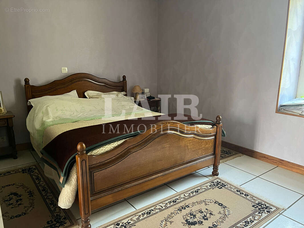 Maison à LE MELE-SUR-SARTHE