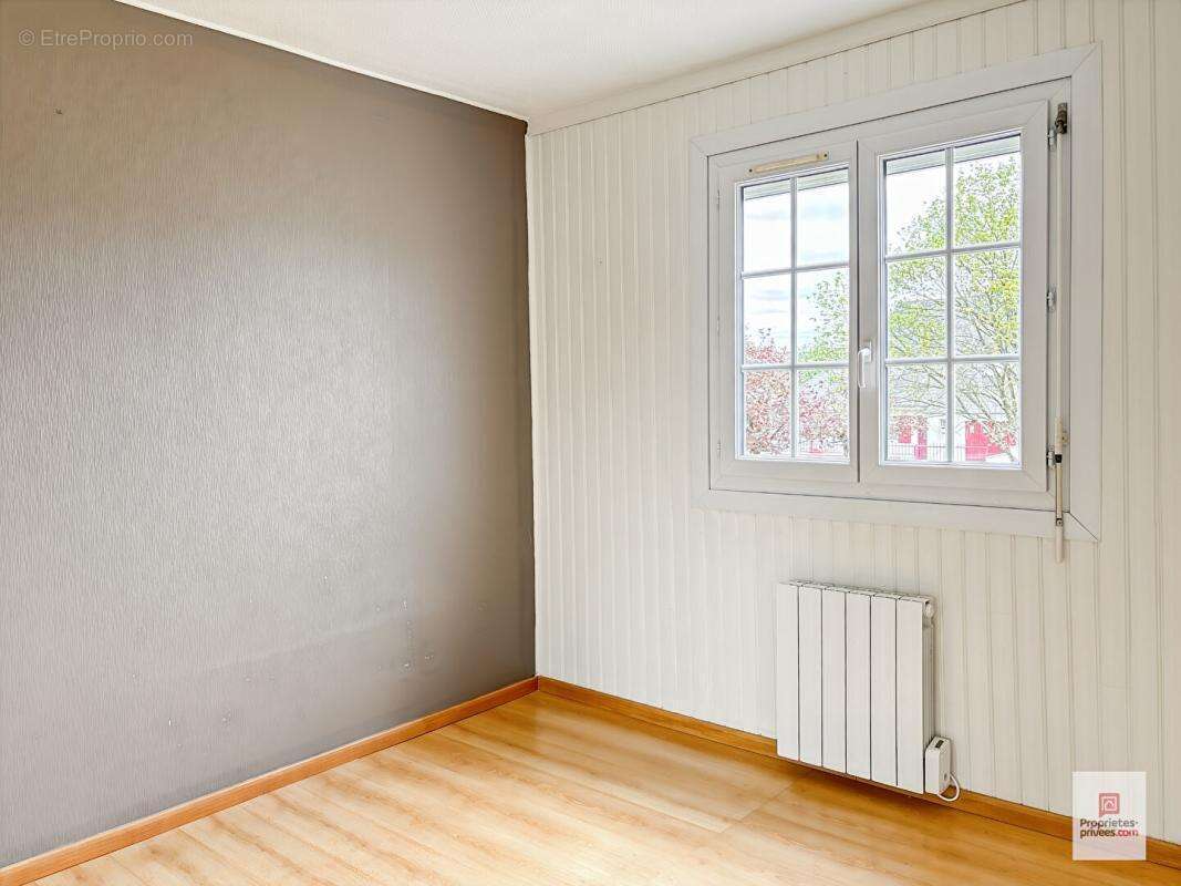 Maison à PRECIGNE