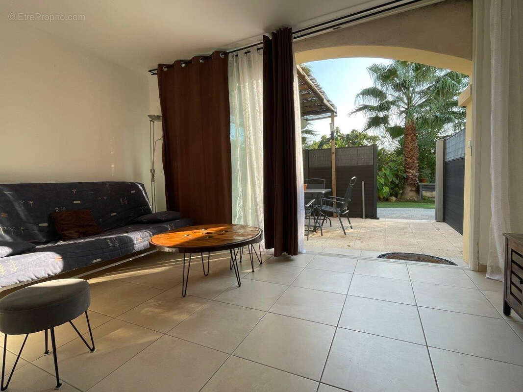 Appartement à LA CRAU