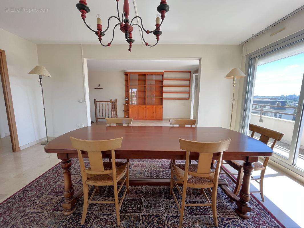 Appartement à NOGENT-SUR-MARNE