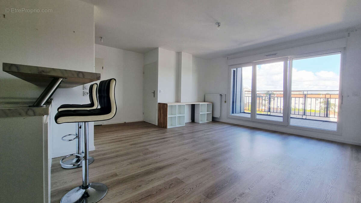 Appartement 4 pièces de 85 M² avec Terrasse  - SARTROUVILLE - photo 3