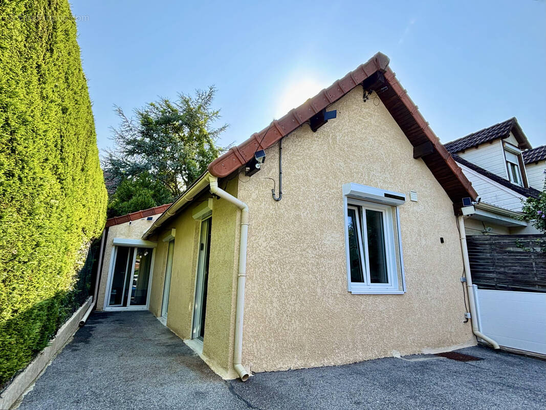 Maison à VILLIERS-SUR-MORIN