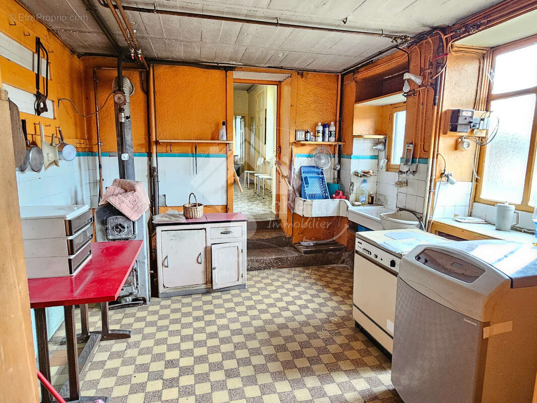 Maison à SAINT-PIERRE-LAVAL