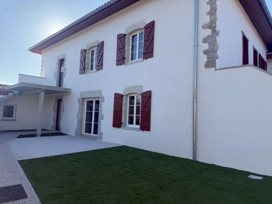 Appartement à BARDOS