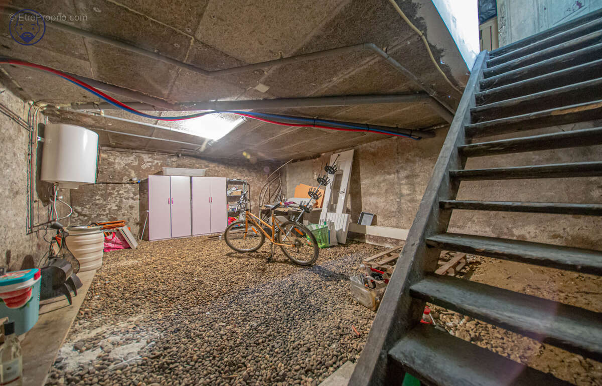 Maison à THIAUCOURT-REGNIEVILLE