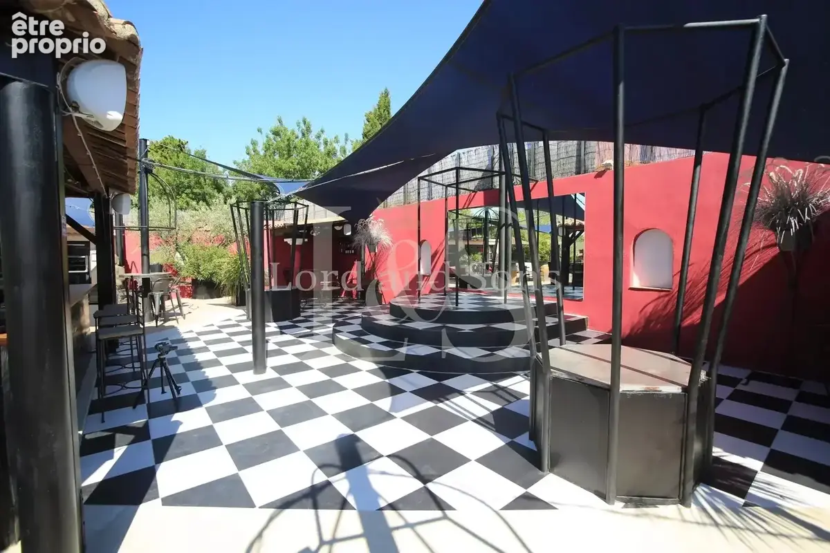 Complexe Événementiel en Drôme Provençale 3000m2 Discothèque, Restaurant, Piscine, Jacuzzi, Gîtes, Chalets - photo 11
