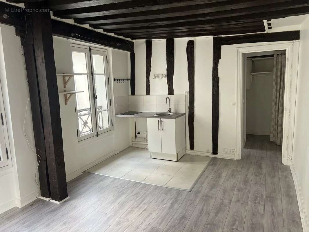 Appartement à PARIS-2E