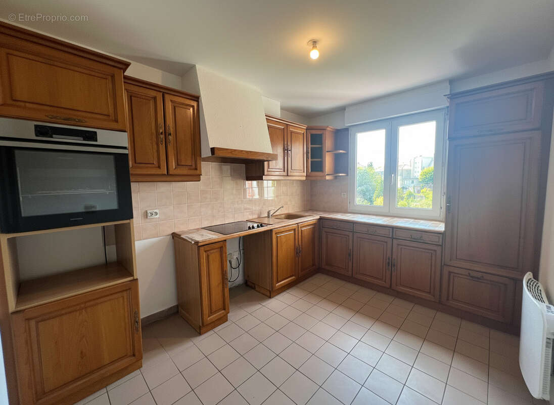 Appartement 3 pièces - 70 m2 avec balcon et garage   Dernier étage   Centre-ville de La Roche-sur-Yon - photo 3