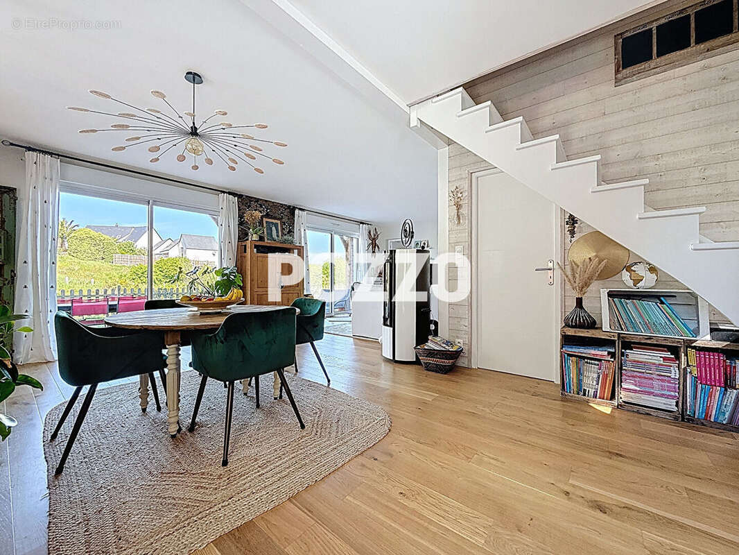 Maison à DONVILLE-LES-BAINS