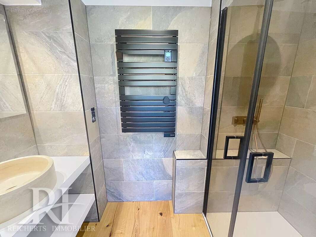 Cannes Palm Beach / Co-exclusivité / Très beau 2P rénové 40 m2 avec terrasse - photo 6