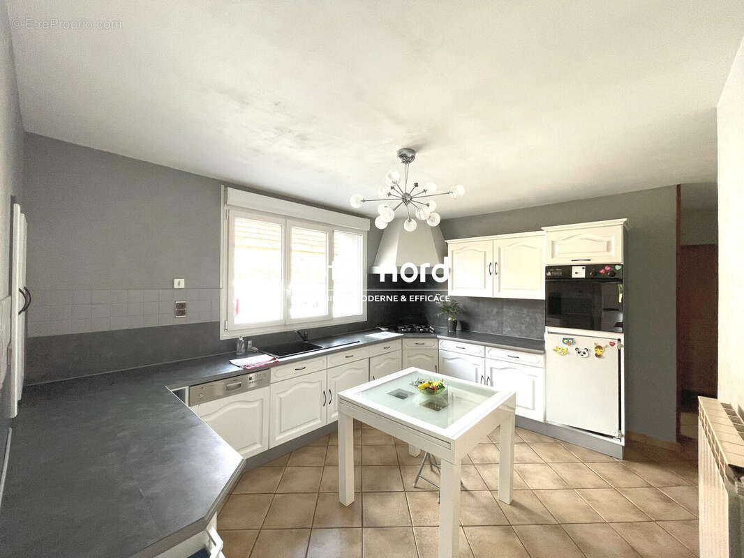 Maison 135 m² à Cambrai  - photo 4