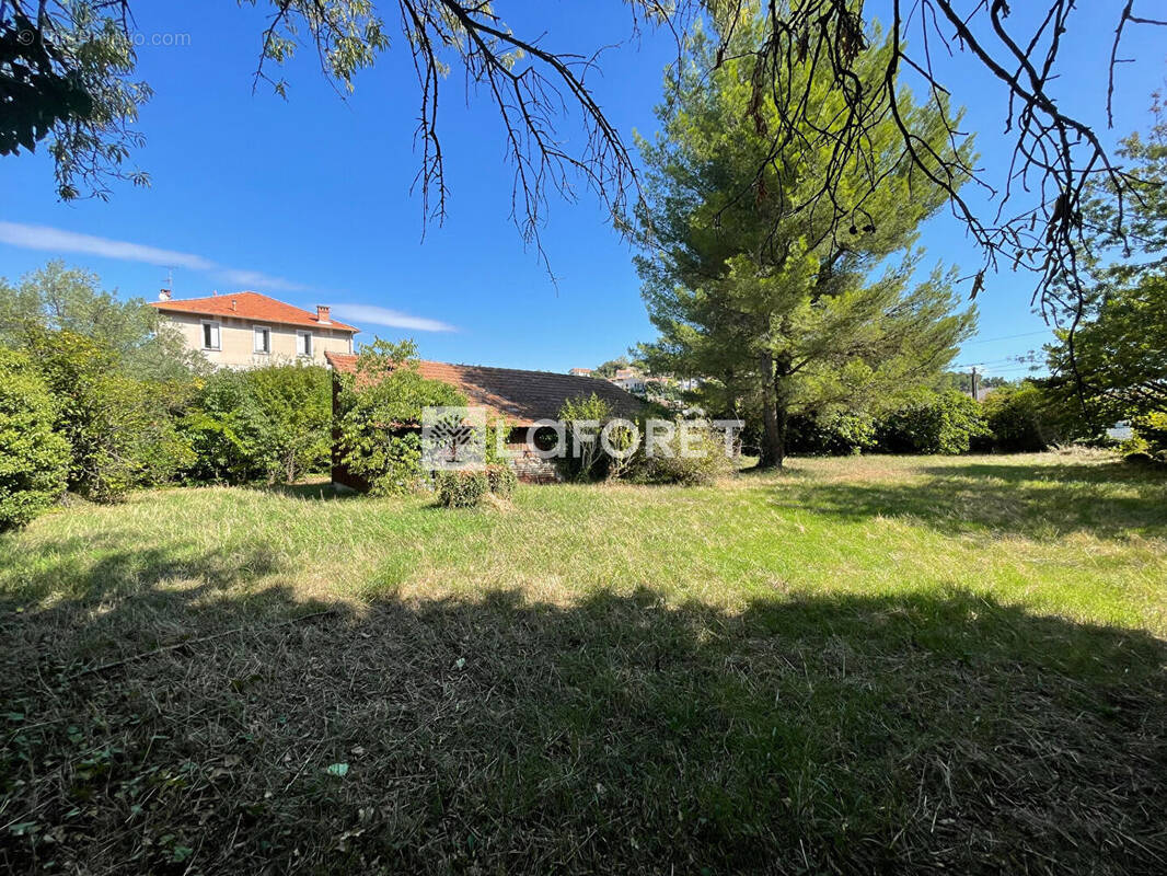 Terrain à LA PENNE-SUR-HUVEAUNE