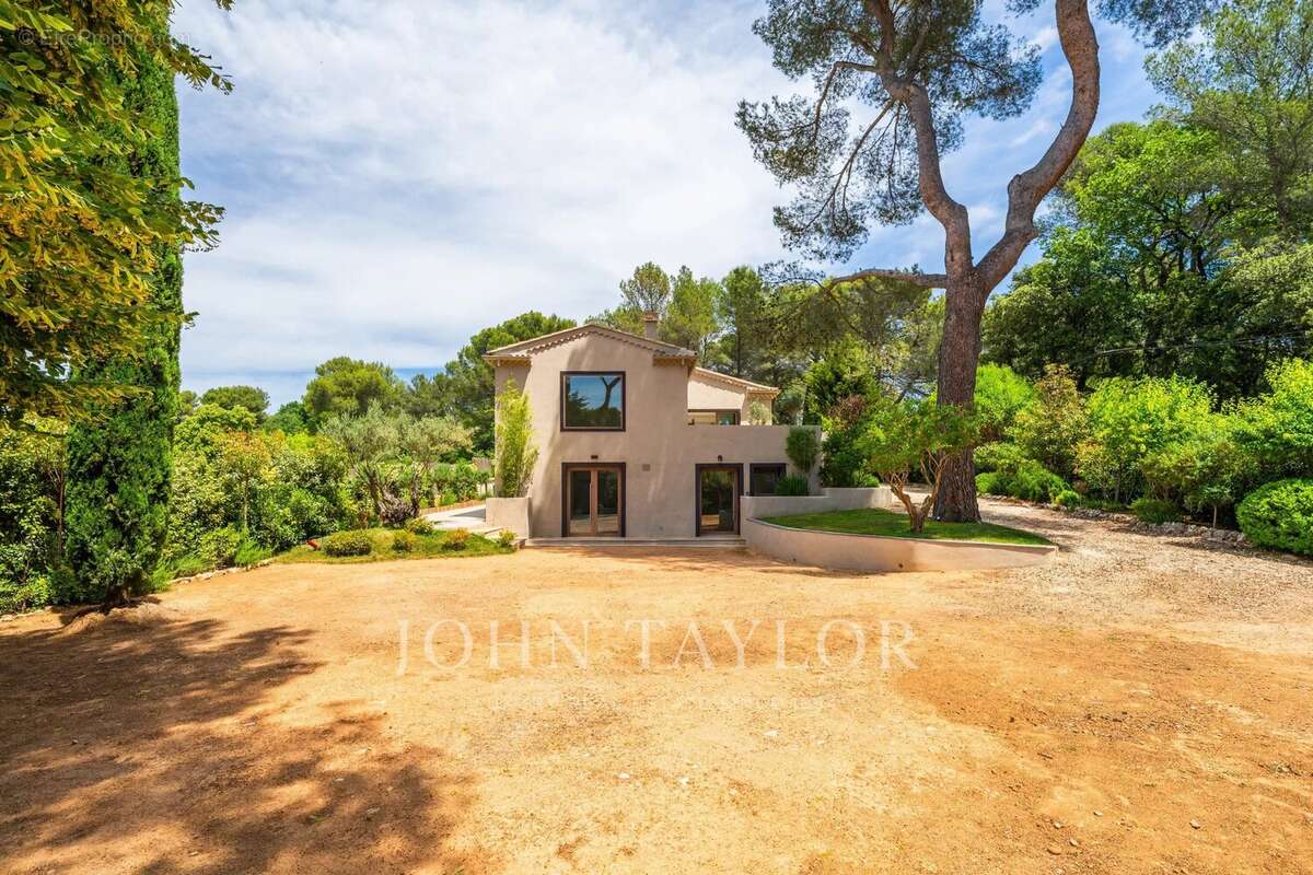 Maison à AIX-EN-PROVENCE