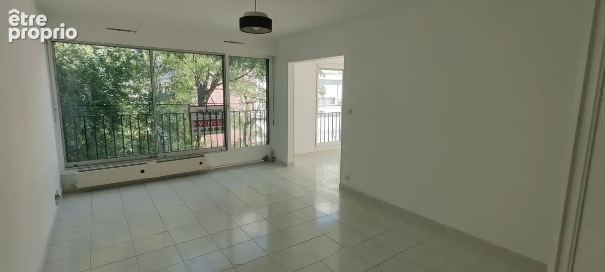 F4 80m² avec balcon, cave et 2 parkings privatifs - Proche toutes commodités - photo 4