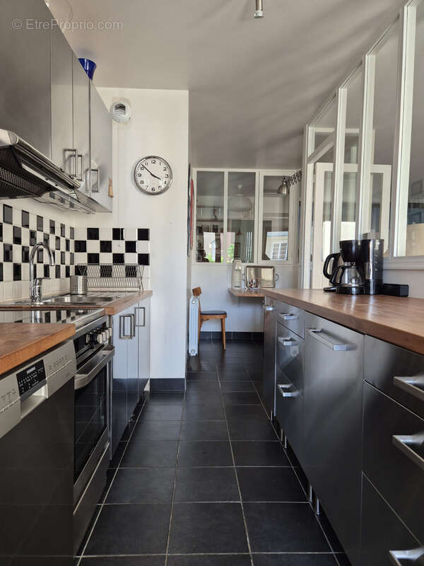 Appartement à LA GARENNE-COLOMBES