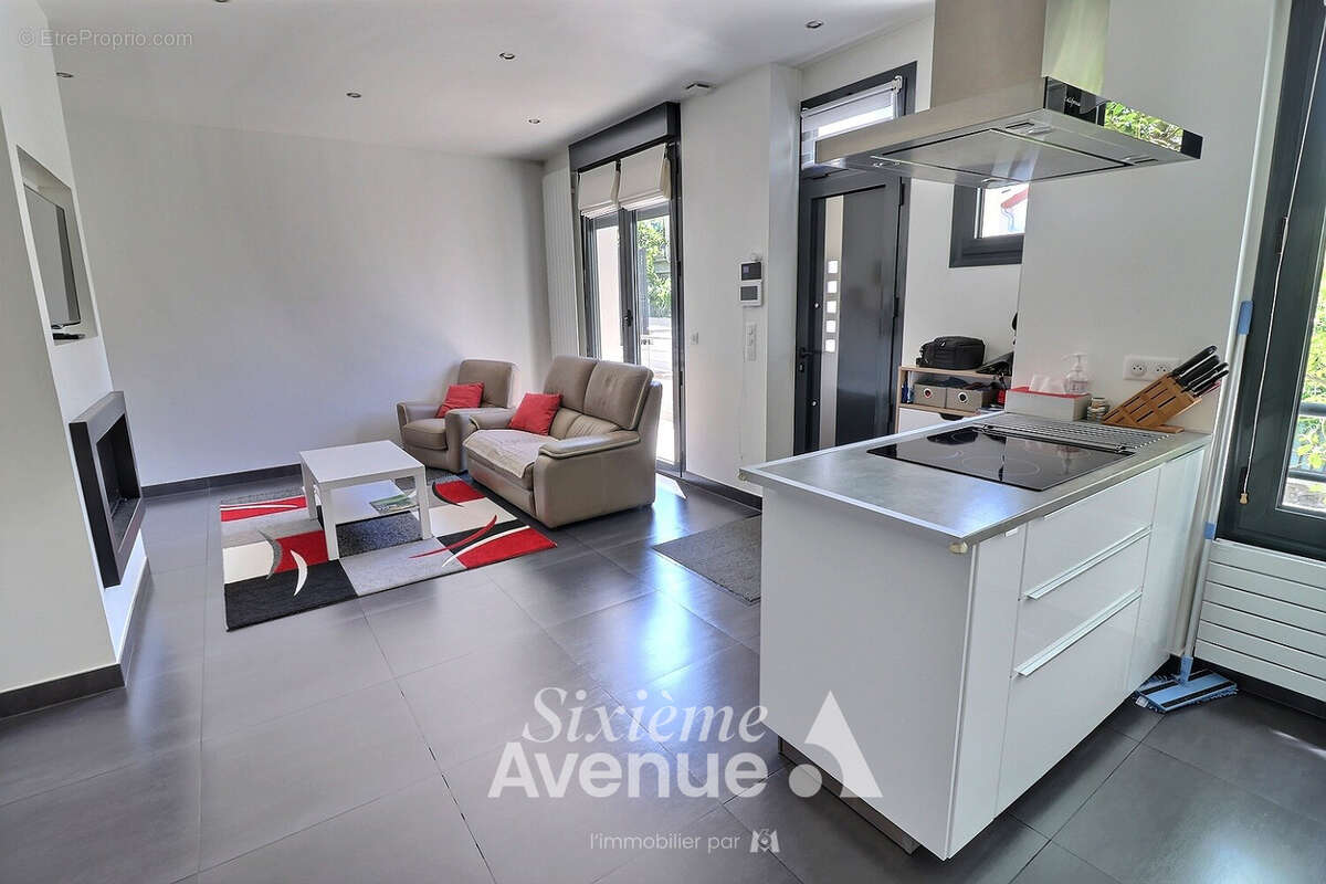 CHAVILLE - Maison de 6 pièces 150 m2 - photo 3