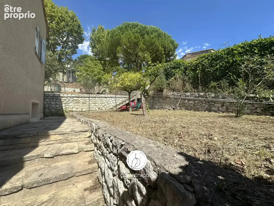 La gaude // village : rez-de-villa / 181 m², / plein sud / jardin 300 m², / à rénover / 2 parkings / pas de charges - photo 17