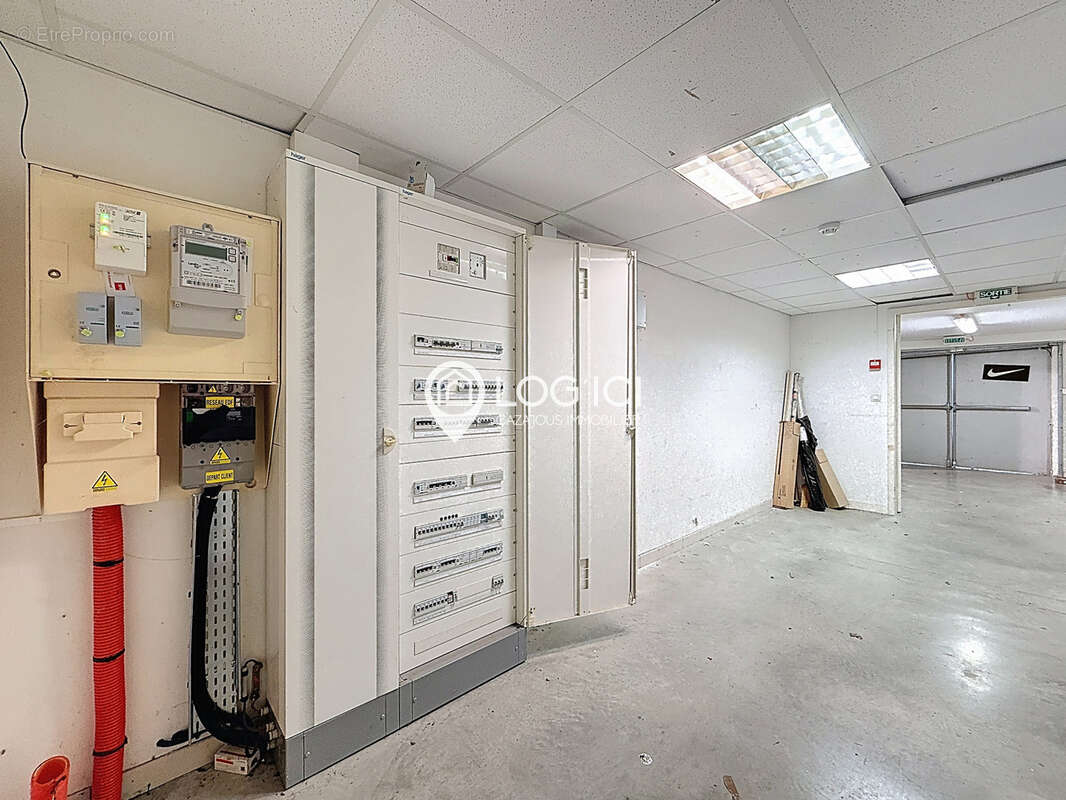 Commerce à COARRAZE