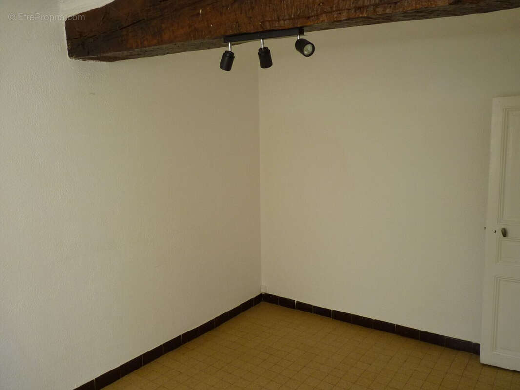 Maison à SAINTE-TULLE