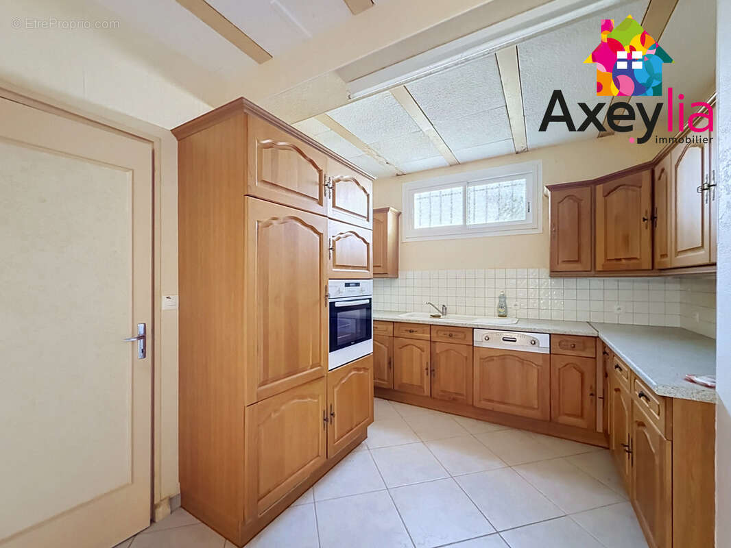 A vendre - saint-haon-le-vieux - maison familiale avec 5 chambres, sous-sol, terrain et belle vue - photo 21