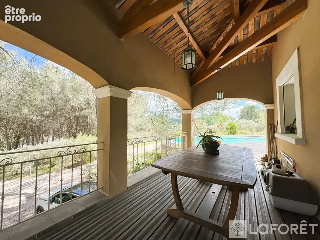 Villa Saint Zacharie 157 m²  6 chambres - photo 13