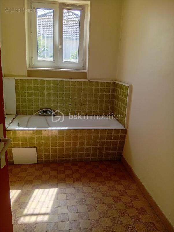 Immeuble avec garage Double potentiel habitation ou investissement - photo 6