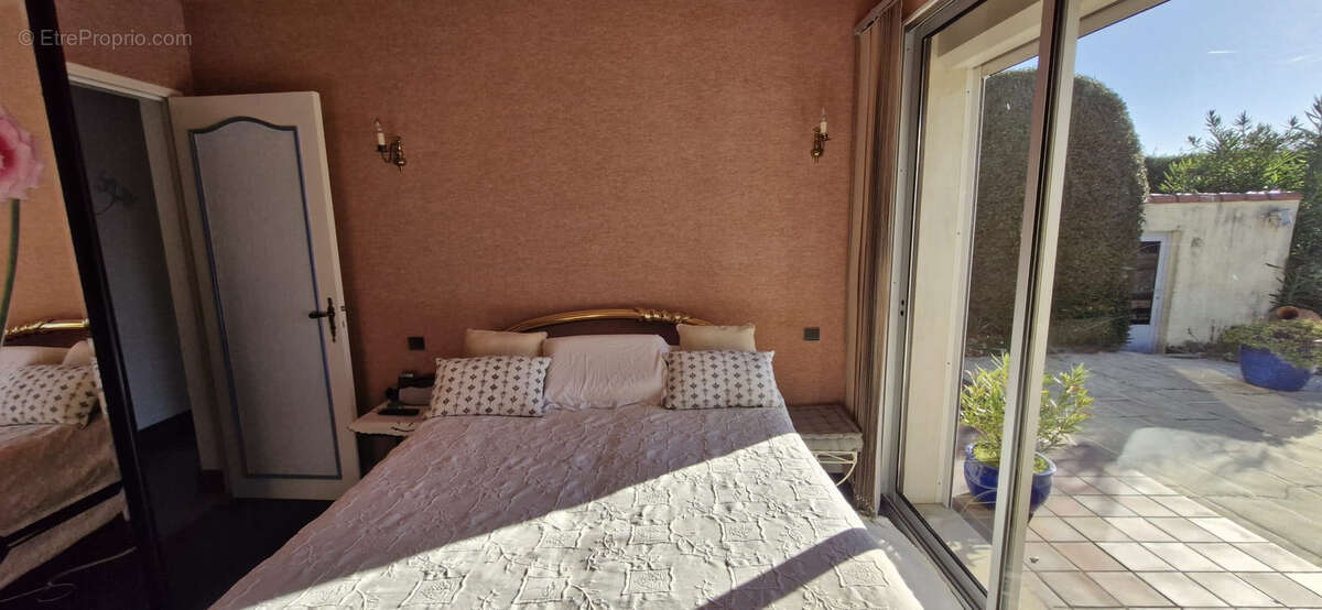 Maison à MORTAGNE-SUR-GIRONDE