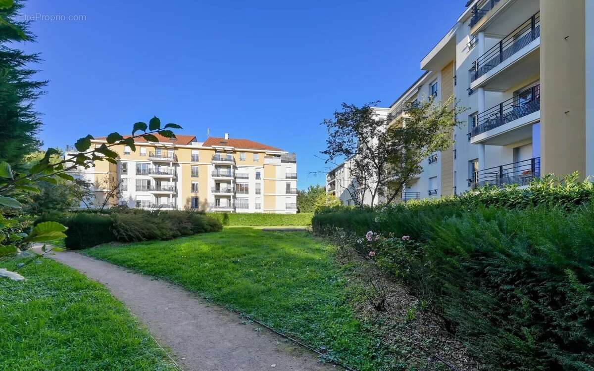 Appartement à TASSIN-LA-DEMI-LUNE