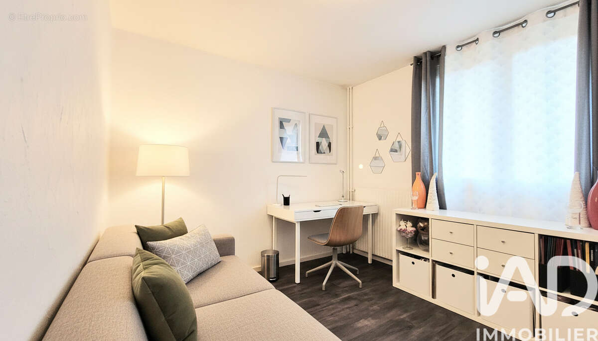 Photo 8 - Appartement à ROISSY-EN-BRIE