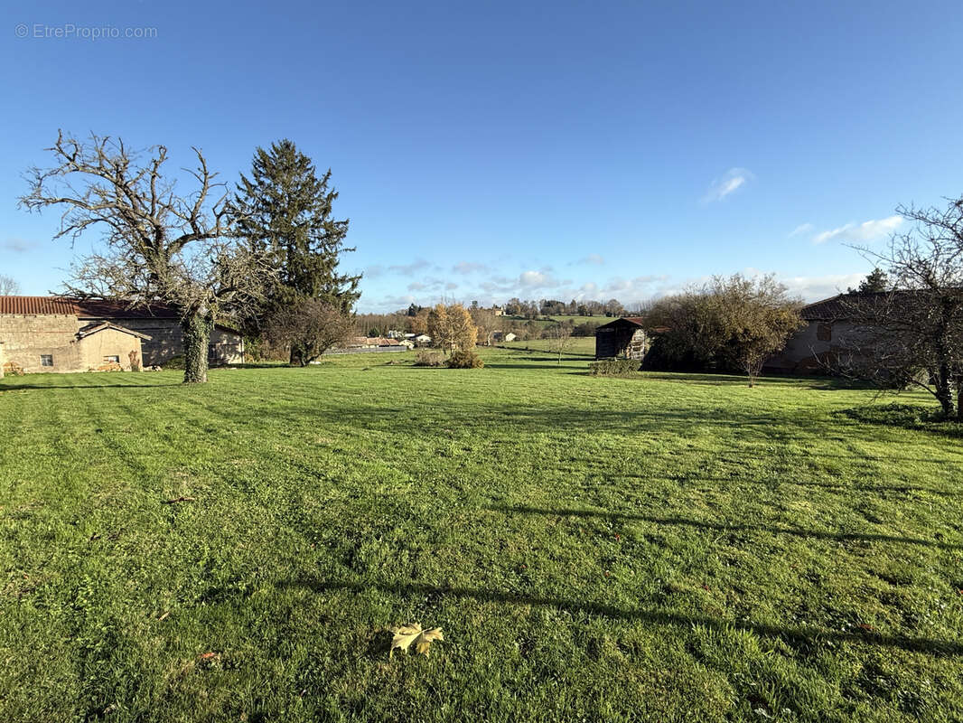 Terrain à GARNERANS