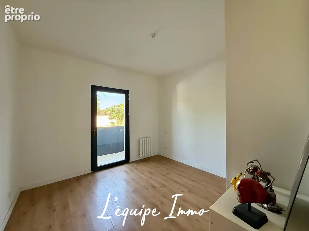 Maison mitoyenne t3 83m2 avec jardin et deux places de parking - photo 7