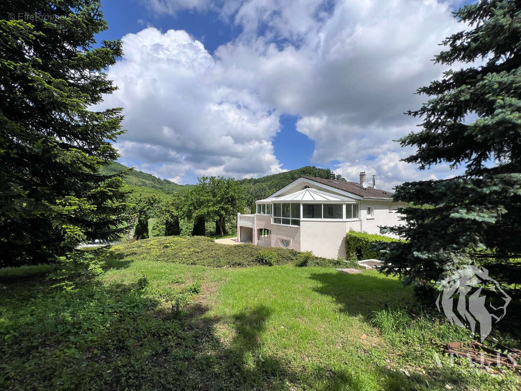 Maison à SAINT-VERAND