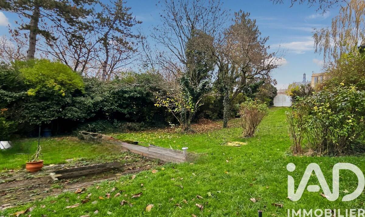 Photo 1 - Terrain à NOISY-LE-GRAND